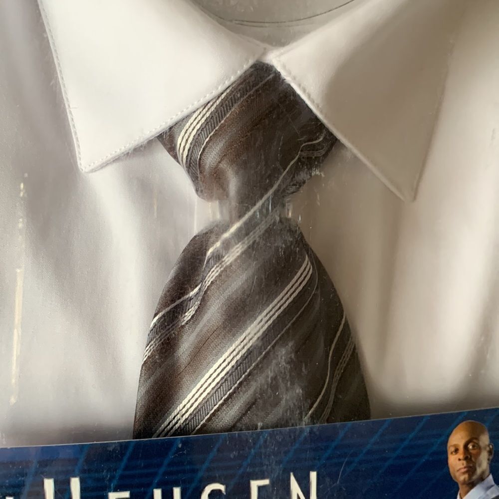 Van Heusen Dress Shirt & Tie Collection Set Wrinkle free - Picture 2 of 6